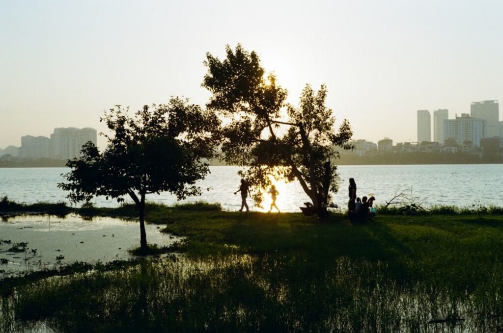-Cheow Lan Lake Day Tourfloating-bungalowsKhao Sok