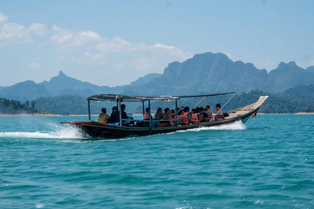 Cheow Lan Lake Day Tourfloating-bungalowsKhao Sok highlights