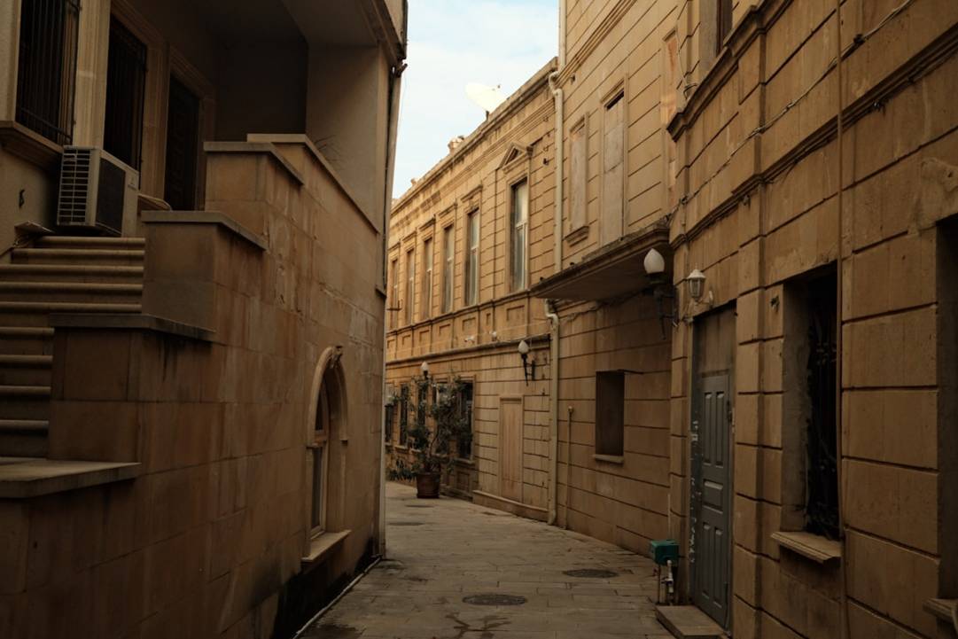 Palace of the Shirvanshahs in Baku: Highlights & Hacks 5 Palace of the Shirvanshahsshirvanshahs-palaceBaku scenery