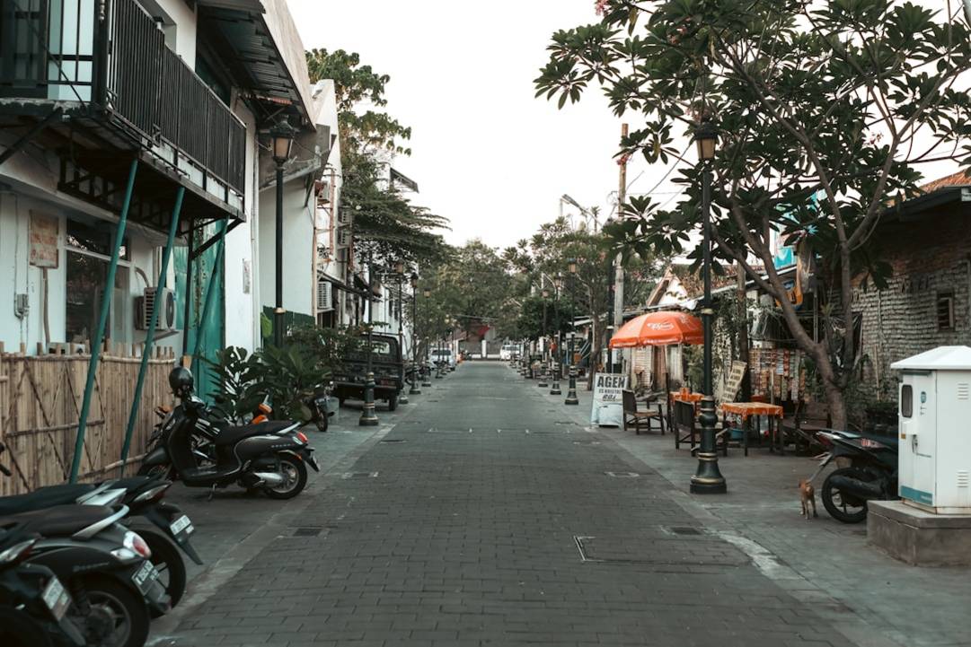 Vang Vieng Luang Prabang pros-cons-overview