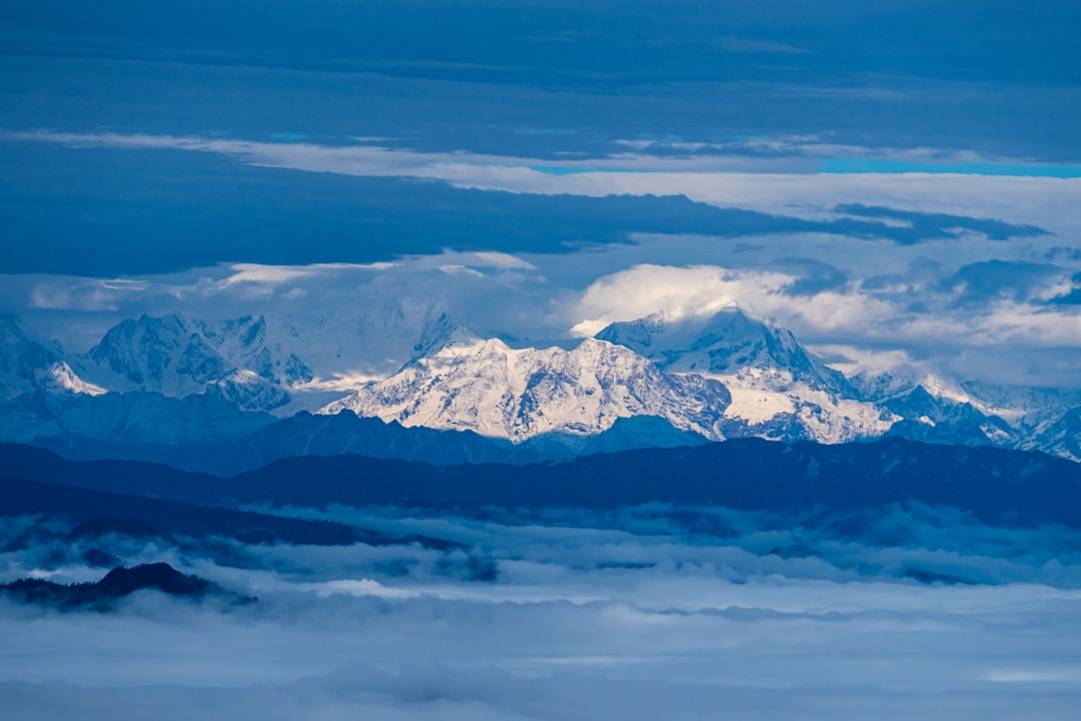 Mount Emei Golden Summitemei-golden-summitMount Emei atmosphere