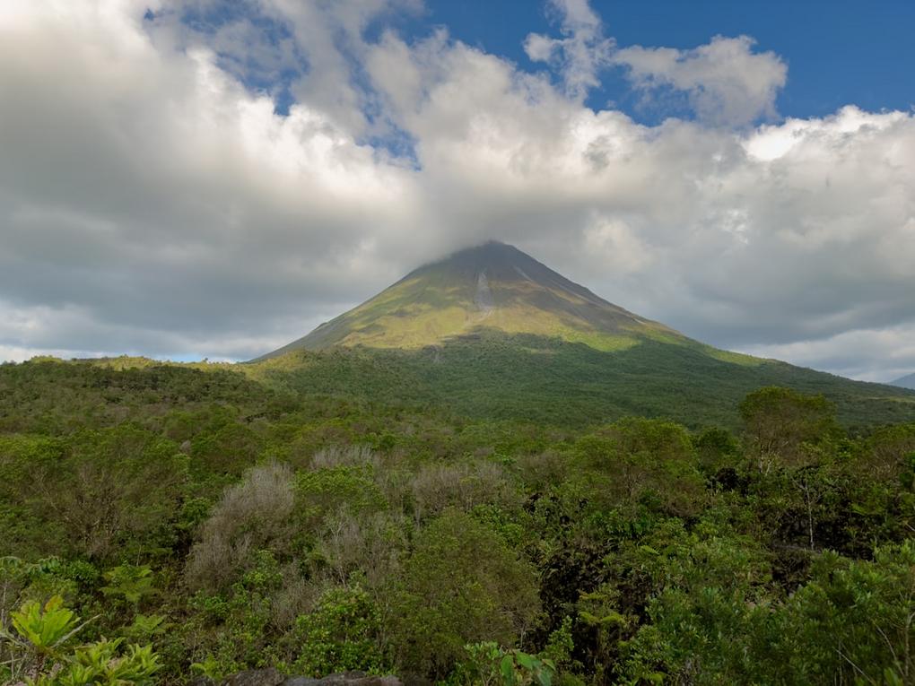 nature Costa Rica vs Peru