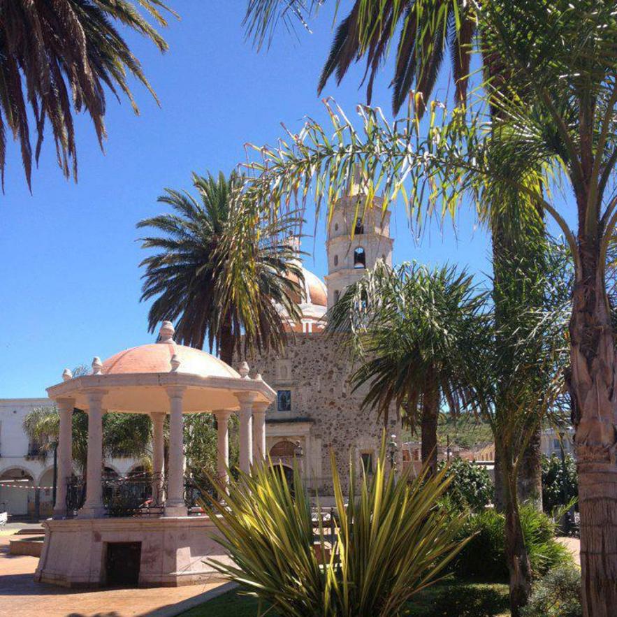 6 Things to do in Valle de Guadalupe Wine Valley, Baja CA 1 Sip a glass of Nebbiolo while watching the sun dip behind the vineyards at El Mirador viewpoint.
