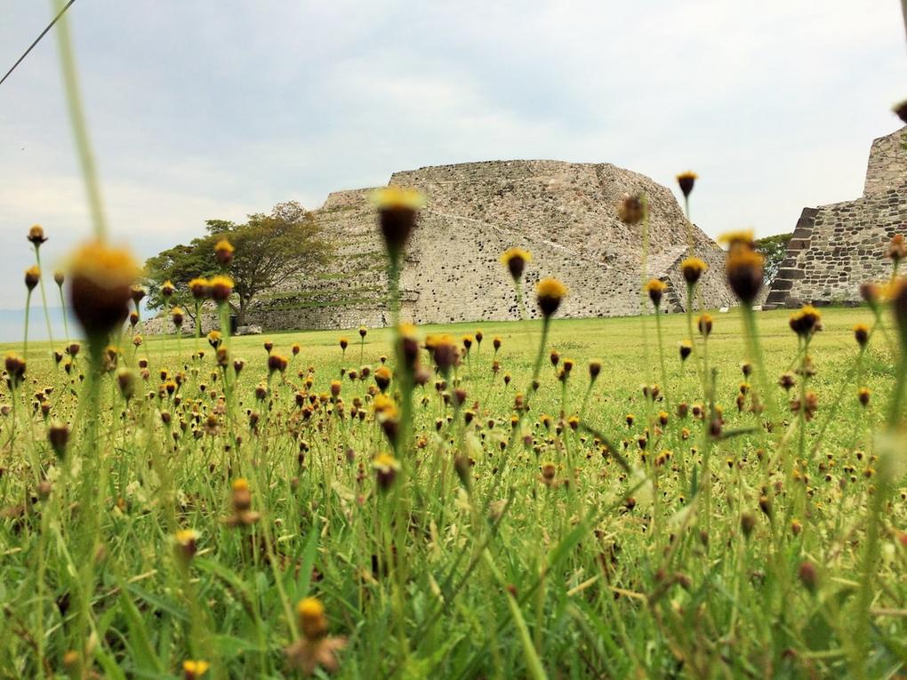 9 Things to do in Flores - Lake Petén Itzá and Colonial Centre 2 Flores streets
