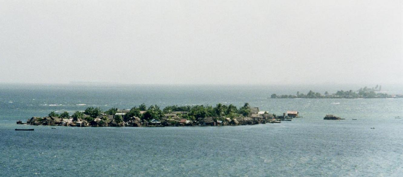 9 Things to do in San Blas: Beaches, Snorkeling & Indigenous Culture 1 The salty breeze carries the chatter of fishermen at the Narganá Island dock, mingling with the splash of turquoise waves.