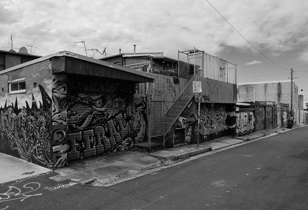 19 Things to do in Sydney: Harbour Icons & Pacific Surf Culture 13 Sydney barrios