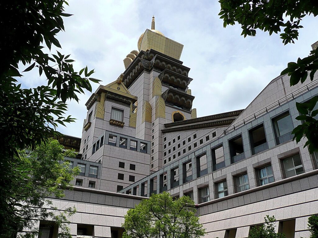 Chung Tai Chan Monastery Sun Moon Lake Visit Guide 1 1920px E4B8ADE58FB0E7A6AAE5AFBA Zhongtai Chan Monastery panoramio