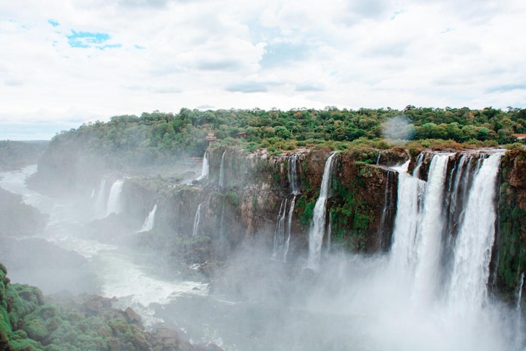 Puerto Iguazu vs Monteverde