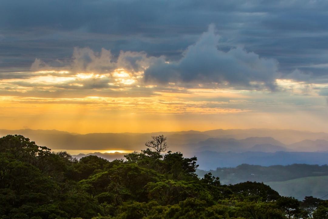 Puerto Iguazu vs Monteverde