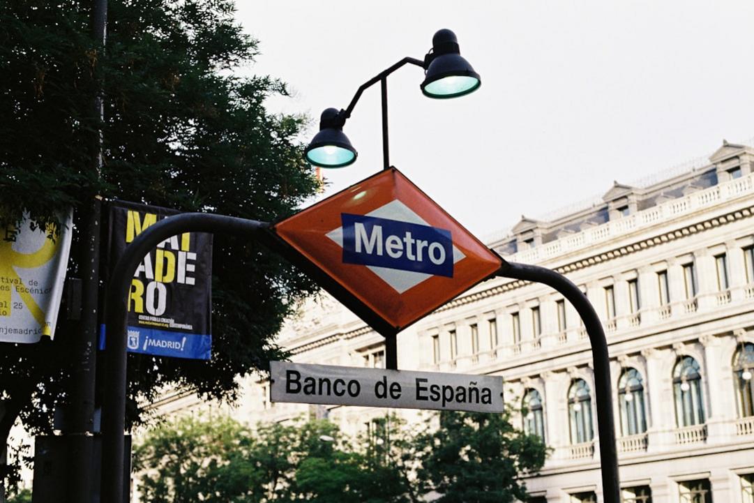 Spain Currency Basics 6 Currency exchange booth in Spain