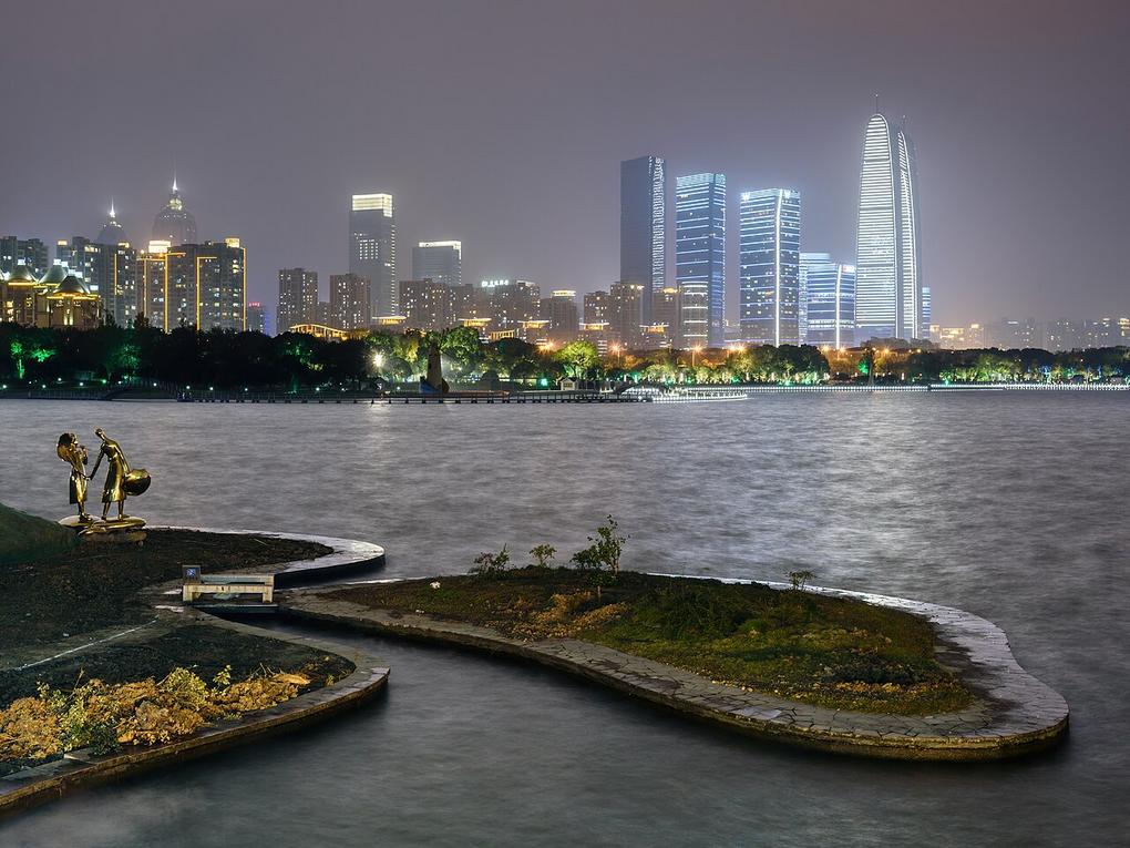 10 Things to do in Suzhou: Classical Gardens & Canals 3 The soft splash of wooden boat oars cuts through the morning mist on the canals near Pingjiang Road in the city centre.