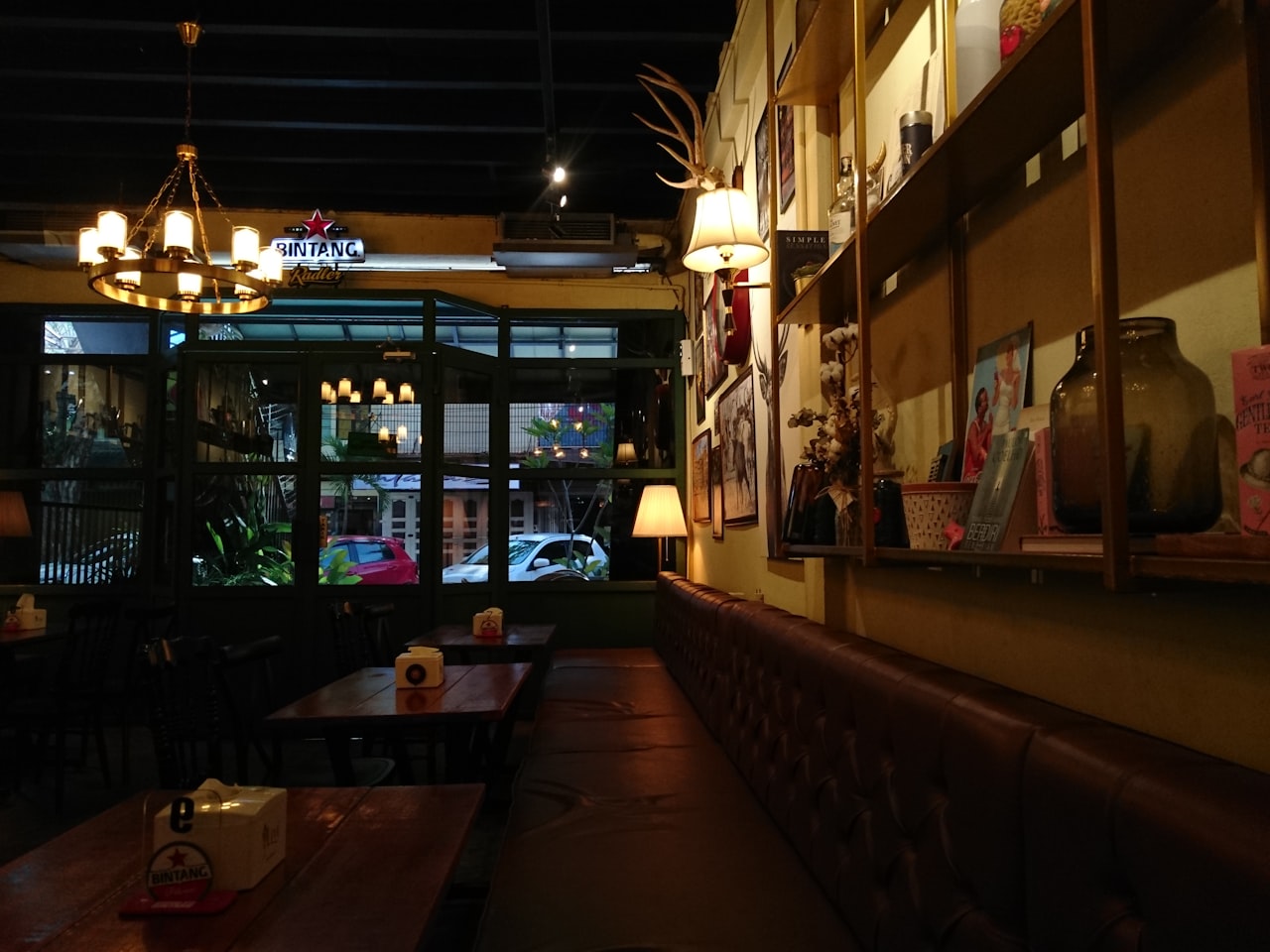 Nightlife in Nis 3 Cozy Bar Interior Nis